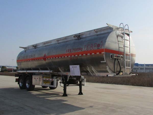楚胜牌CSC9351GYYLD型铝合金运油半挂车